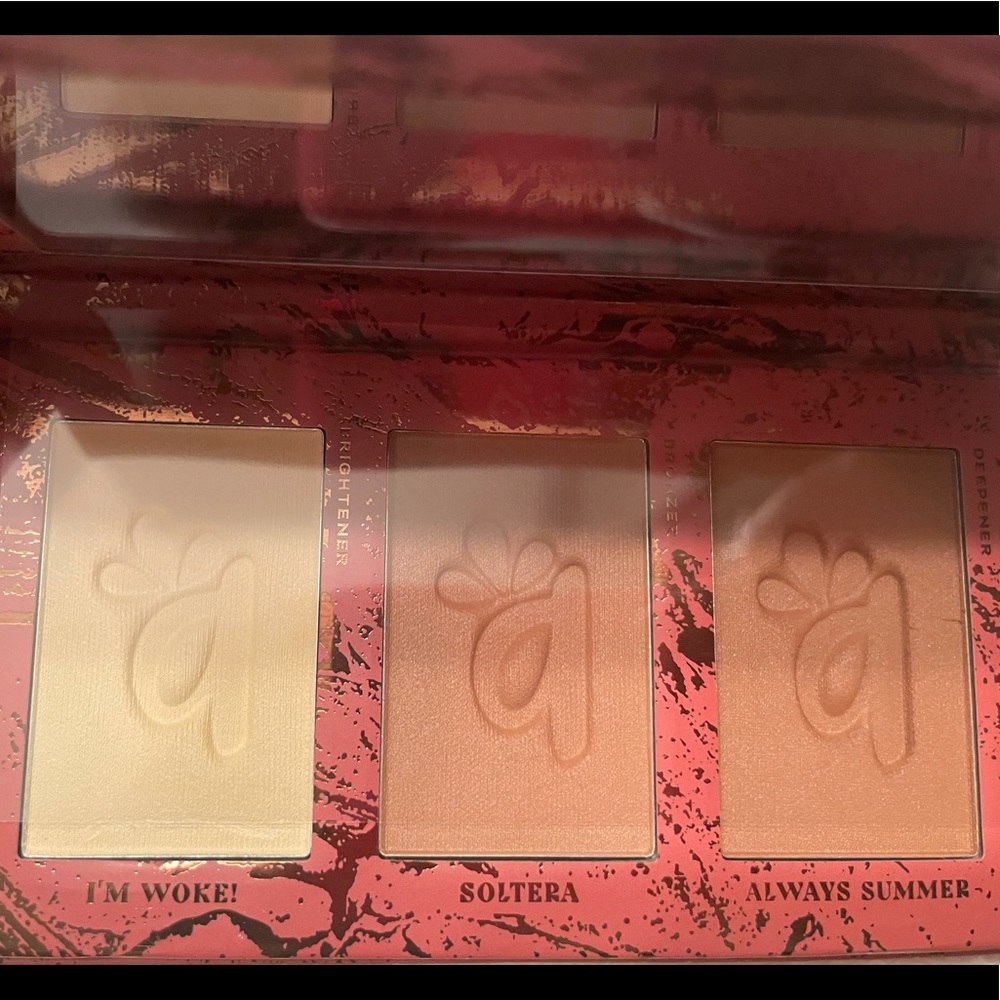 Contour Kit - Picture 2 of 2